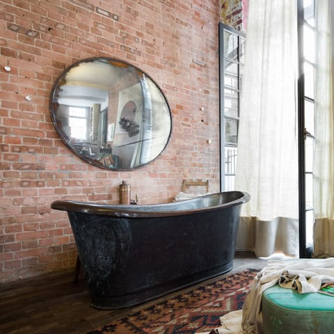 This gorgeous freestanding bath