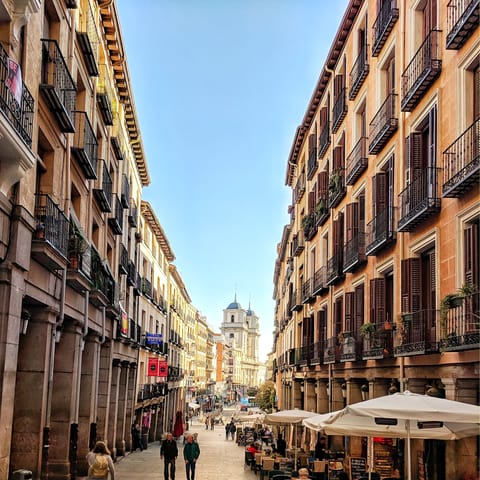 Saunter around the historic Plaza Mayor