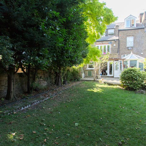 The Huge Garden, perfect for kids