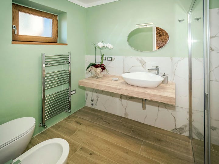 Bathroom photo