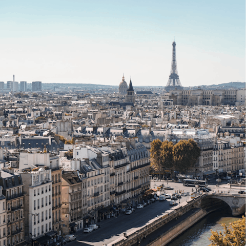Stay within walking distance of the Paris Expo Porte de Versailles