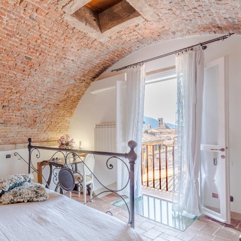 Guests enjoyed the excellent views from the rooftop terrace of this medieval tower apartment.