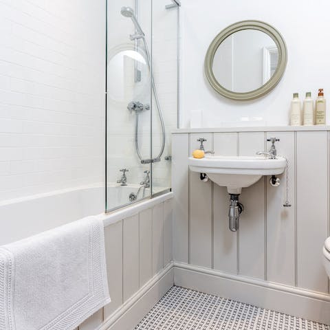Wooden panelling in the bathroom