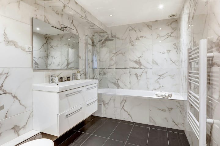Bathroom photo