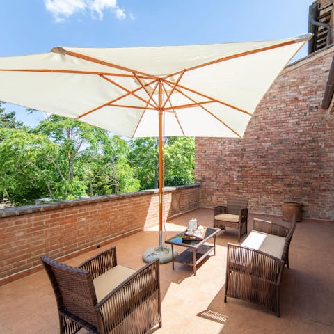 Gather on the terrace for sundowners and snacks