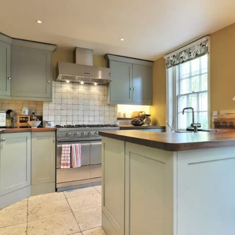 Cook a meal in the spectacular kitchen