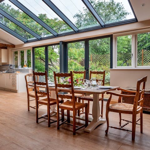 Dine together at the extendable table