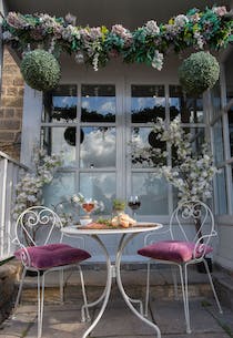 Enjoy Lakeside's Friendly Cafe and Restaurant