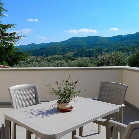 Sip Chianti as you drink in the Tuscan countryside views