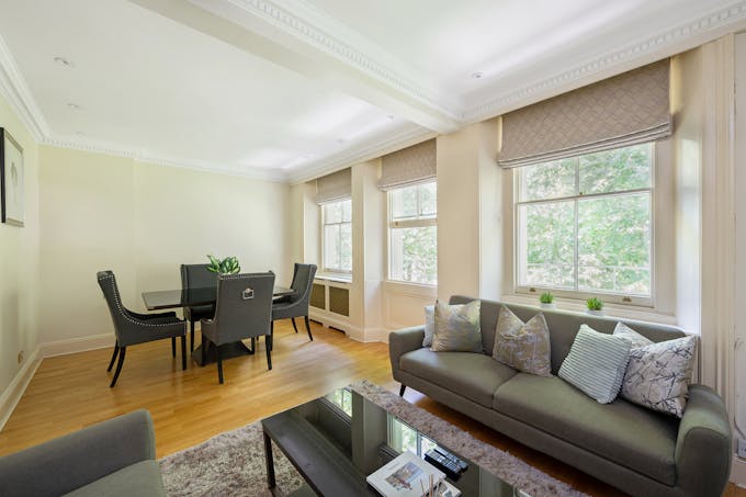Knightsbridge Grandeur