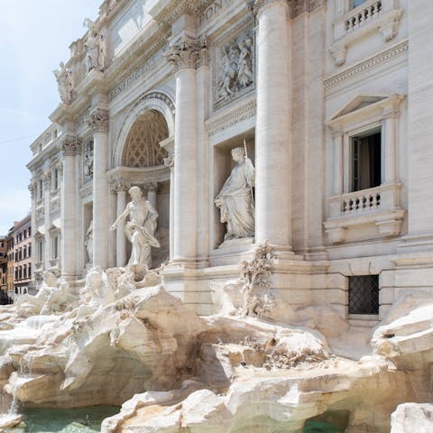 Stay just a minute away from the iconic Trevi Fountain