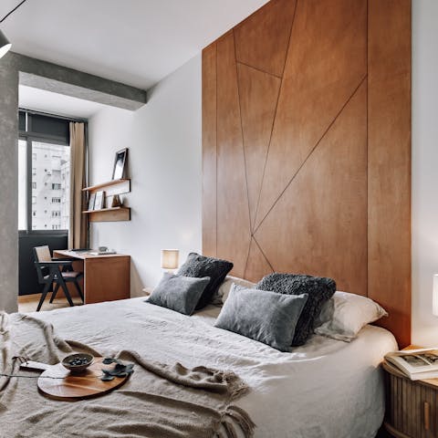 Roll out of bed and fly through your tasks at the workstation
