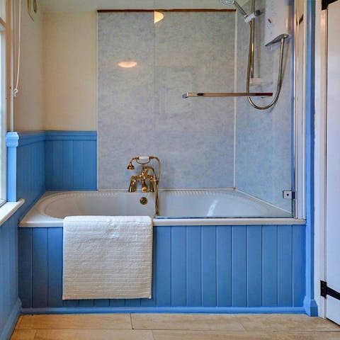 Unwind in the bathtub after a long coastal walk
