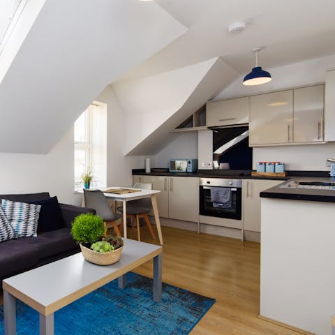 Start the day with a hearty breakfast in the open living and kitchen space
