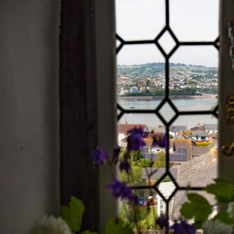 Find wonderful nooks in the house providing new viewpoints of the surroundings