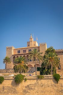 Explore the Majestic Royal Palace of La Almudaina
