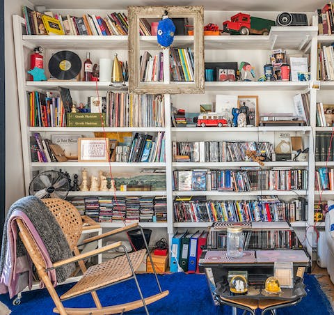 Renew and relax in the comfortable living space with homely decorative details