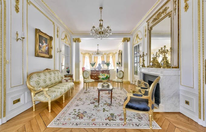Royal Luxury