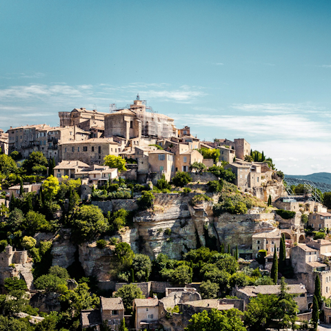 Drive twelve minutes to the famous hilltop village of Gordes