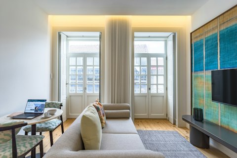Throw open the tall windows and let Porto's light in