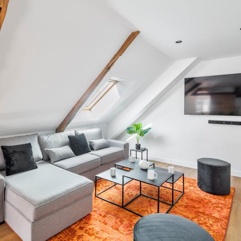 Stretch out on the plump sofas to share conversations and a bottle of Muscadet