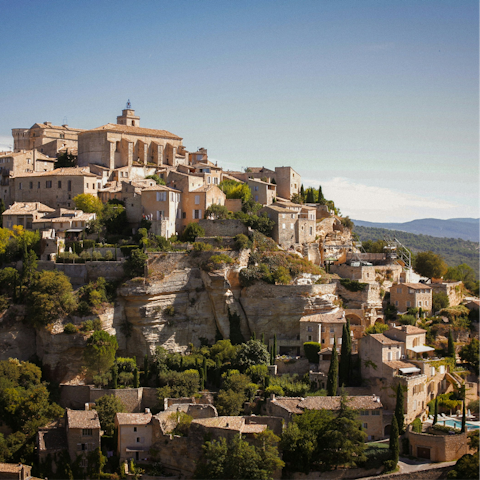 Explore the nearby hilltop town of Gordes