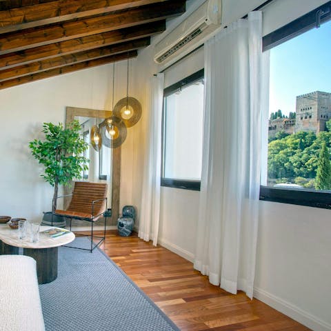 Relax in the living room with a glass of tinto de verano