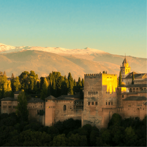 Stay in Albaicín, the historic city of Granada