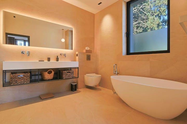 Bathroom photo