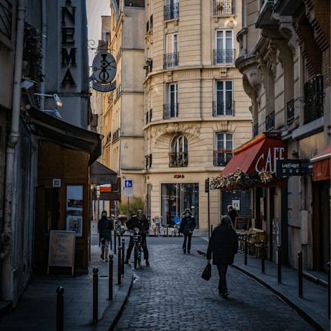 Discover the cafes and galleries in the side streets of Saint-Germain-des-Prés – it's all on your doorstep