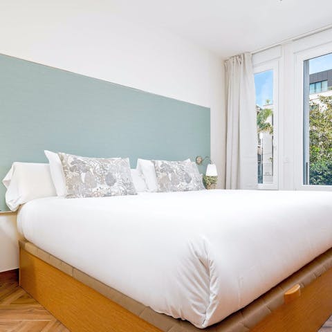 Get a good night's rest in the comfy bedroom and get ready to explore the city