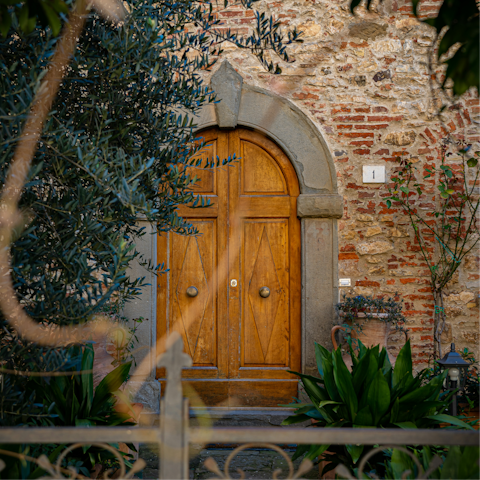 Discover the medieval town of Lucignano, twenty-five-minute drive away