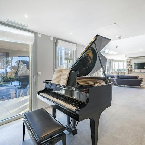 Play a few tunes on the piano