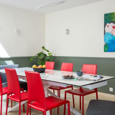 Enjoy a Parisian banquet in the smart dining area