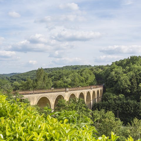 Admire elevated views of the valley through casement windows and former lookouts