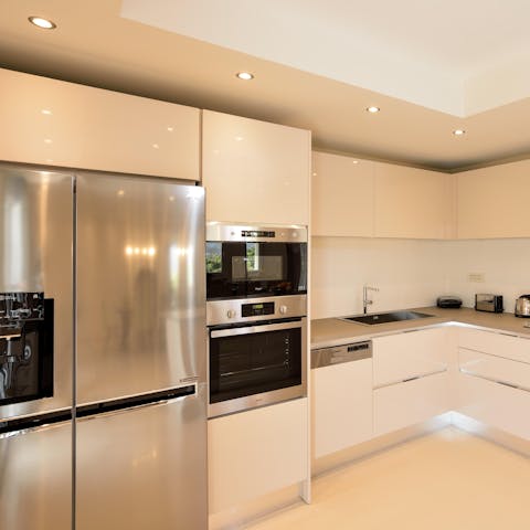 Cook like a professional in the high-tech kitchen