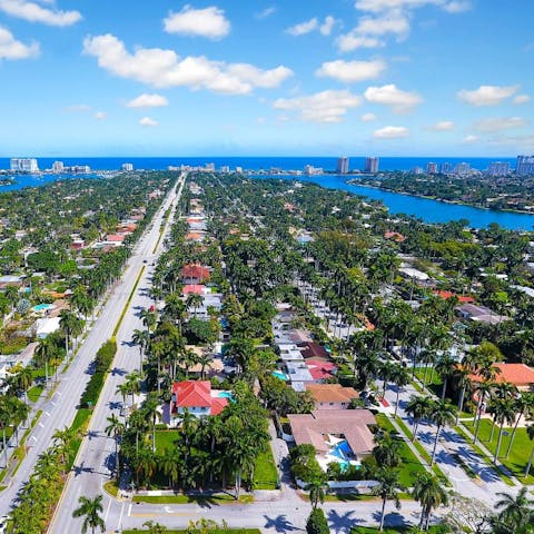 Explore everything Miami has to offer in this central location