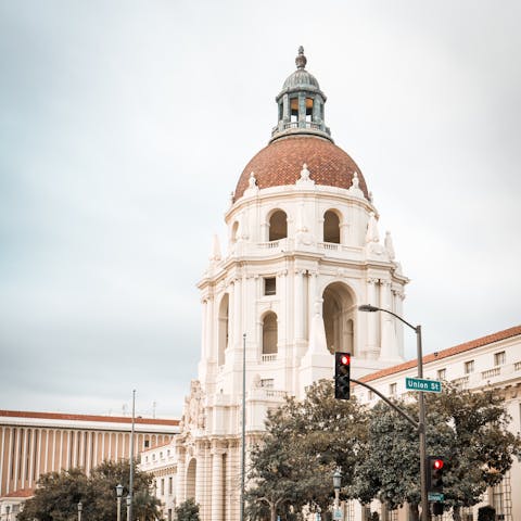 Stay just a mile away from Old Town Pasadena