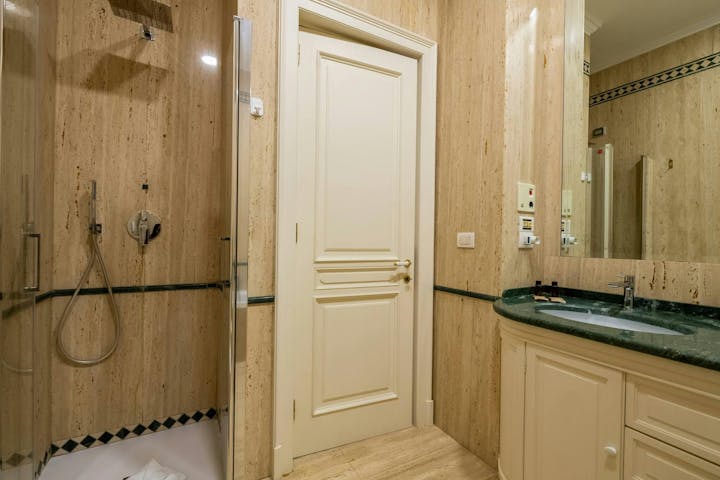 Bathroom photo