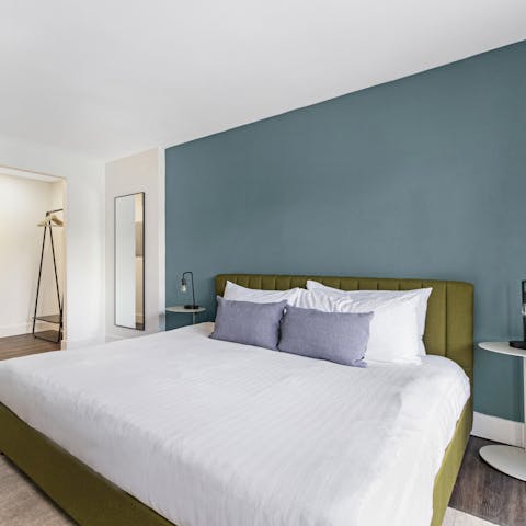 Get some rest in the comfy bedroom after a night out in Fort Lauderdale