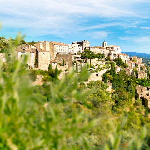 Stay in the heart of Luberon – just 5.9 kilometres from the village of Cereste