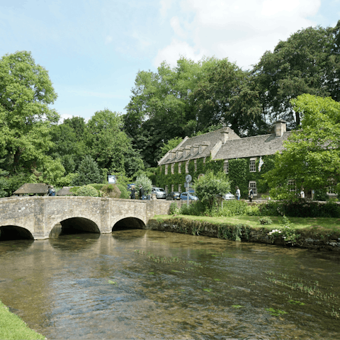 Discover the charm of the Cotswolds