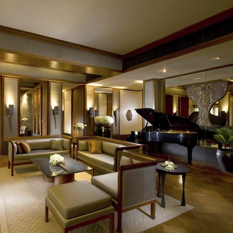 Sit back and sip a cocktail in the elegant hotel bar