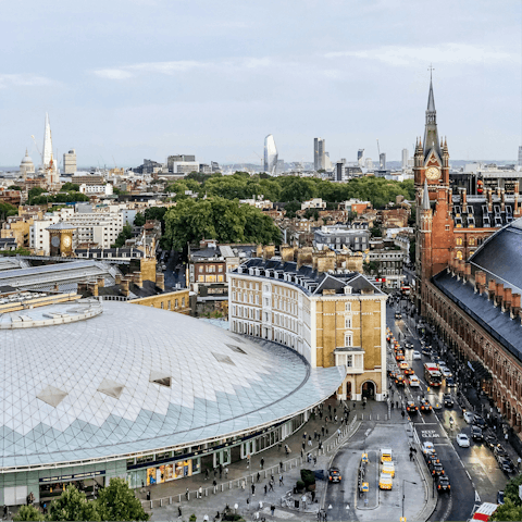 Discover King's Cross on foot – the station is five minutes away