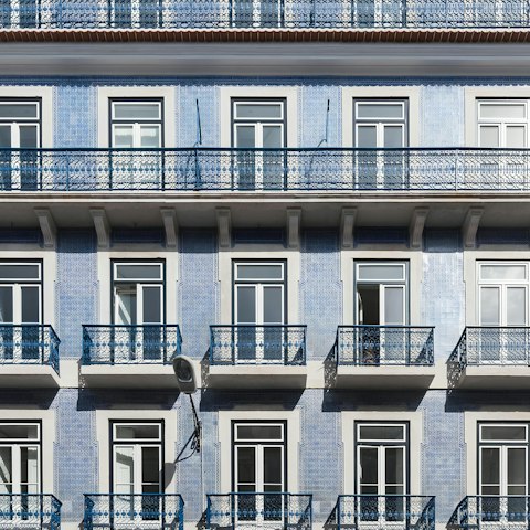 Find inspiration while exploring the colourful streets of Santos