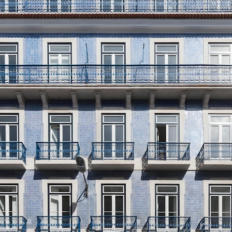 Find inspiration while exploring the colourful streets of Santos