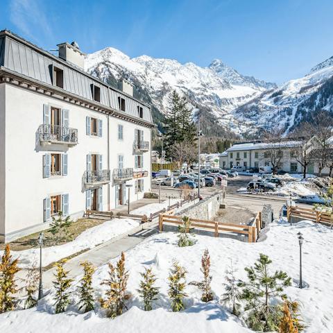 Walk from your door to the slopes and look out over Mont Blanc