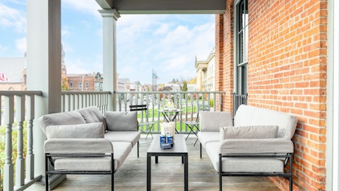 Step outside and enjoy laid back evening drinks on the deck
