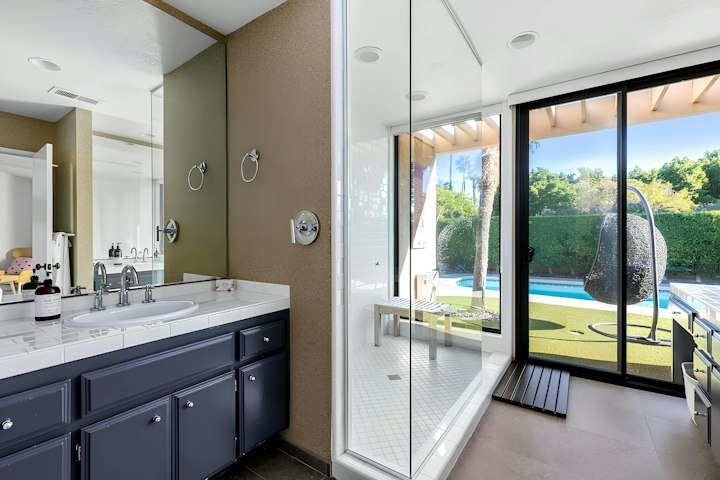 Vibrant Desert Oasis, Riverside County | Plum Guide