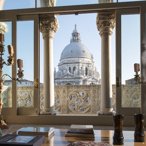 Enjoy astonishing views from almost every room – Basilica della Salute lies directly opposite